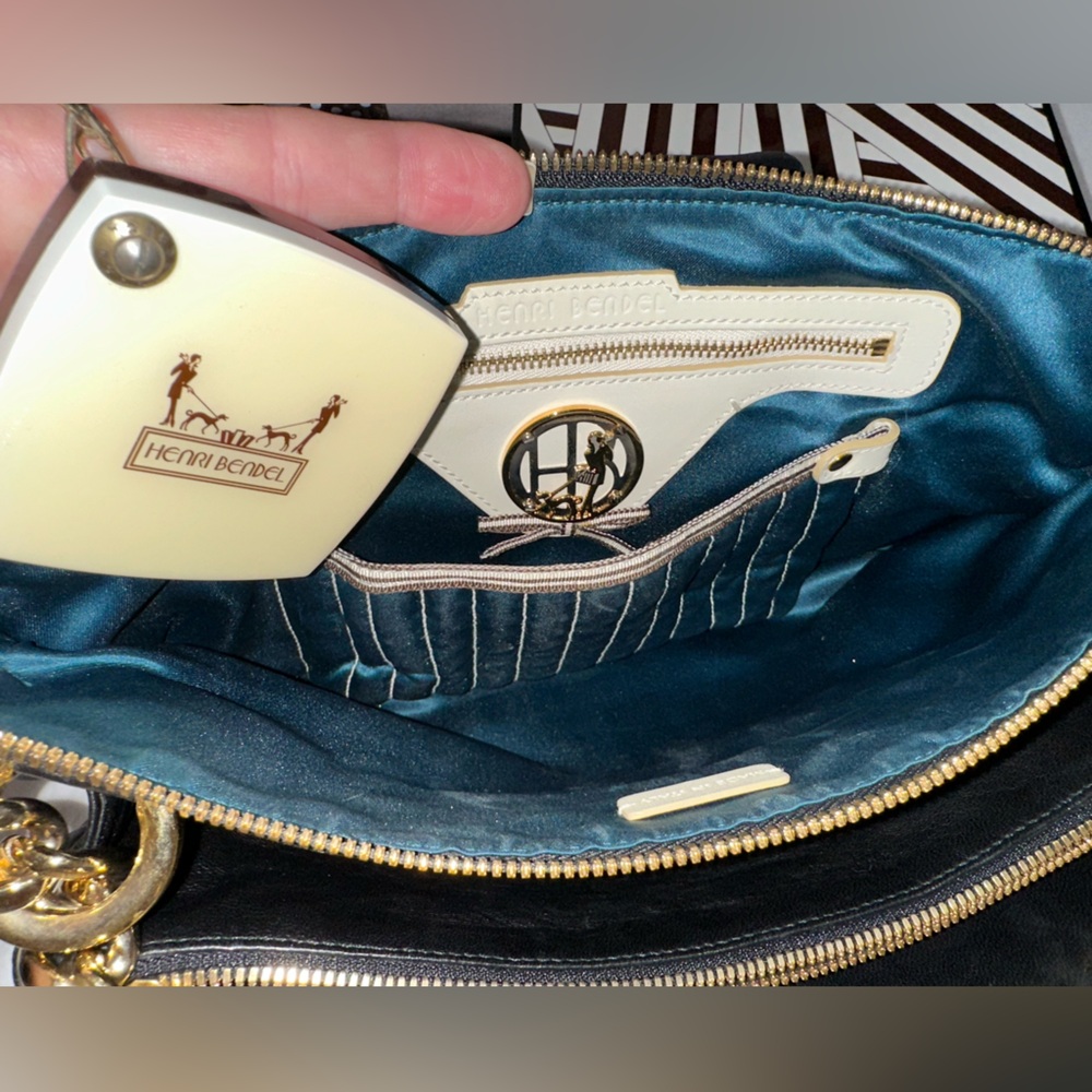 HENRI BENDEL NO. 7 PETITE QUILTED SHOULDER BAG W/ GOLD CHAIN TURQUOISE INTERIOR - Picture 13 of 17